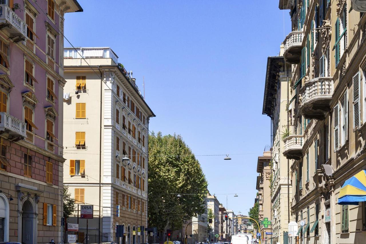 Colore E Stile Nel Centro Di Genova By Wonderful Italy Apartment Luaran gambar